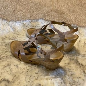 Aerosoles 3in wonderplush wedge sandals